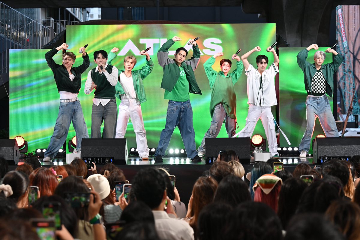 woopmag's tweet photo. “ATLAS” มาดับเบิ้ลความฟันกับ Fluocaril ในงาน “Fluocaril Fun Fest” แชร์เคล็ดลับการดูแลสุขภาพฟันเพื่อให้สนุกกับชีวิตได้เต็มที่ พร้อมจัดเต็มเพอร์ฟอร์แมนซ์ในมินิคอนเสิร์ตสุดฟัน!
https://t.co/zqjxOE1LhV

#FluocarilxATLAS #FluocarilFunFest #FluocarilThailand #ATLAS_th #ATLASth https://t.co/EIGxX2cuqY