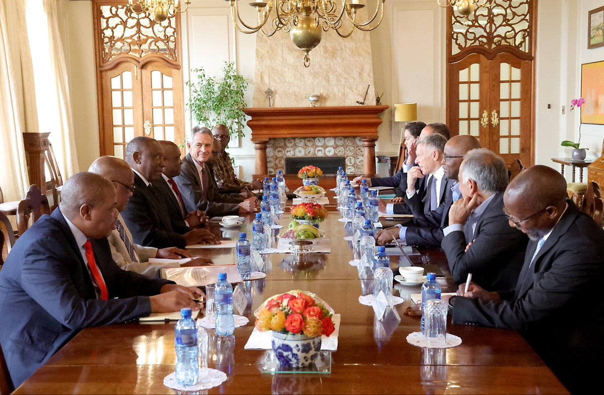 KayaNews's tweet image. President Cyril Ramaphosa has requested BUSA to put forward specific proposals on the remaining issues of concern related to the NHI Act as a basis for further engagement. 

The president met with the leadership of BUSA yesterday. 

#KayaNews  #BUSA JJ
