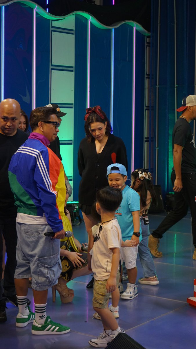 itsShowtimeNa's tweet image. Hi Sarina!! 🥹 @jhongsample 

#ShowtimeWayboxWednesday

Watch us Live, Follow, and Subscribe here: 
linktr.ee/itsshowtimena