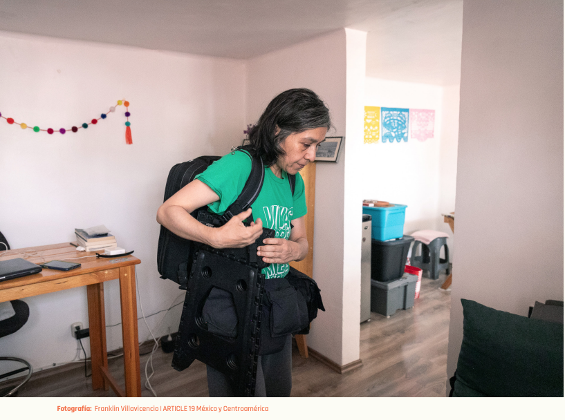 El periodismo no sólo informa, también actúa como contrapeso esencial frente al poder. Reconocemos que es una labor desafiante y fundamental en una democracia.

¿Pero cómo viven un día de cobertura? 📸Seguimos los pasos de la fotoperiodista Ginette Riquelme de la agencia AP 👇