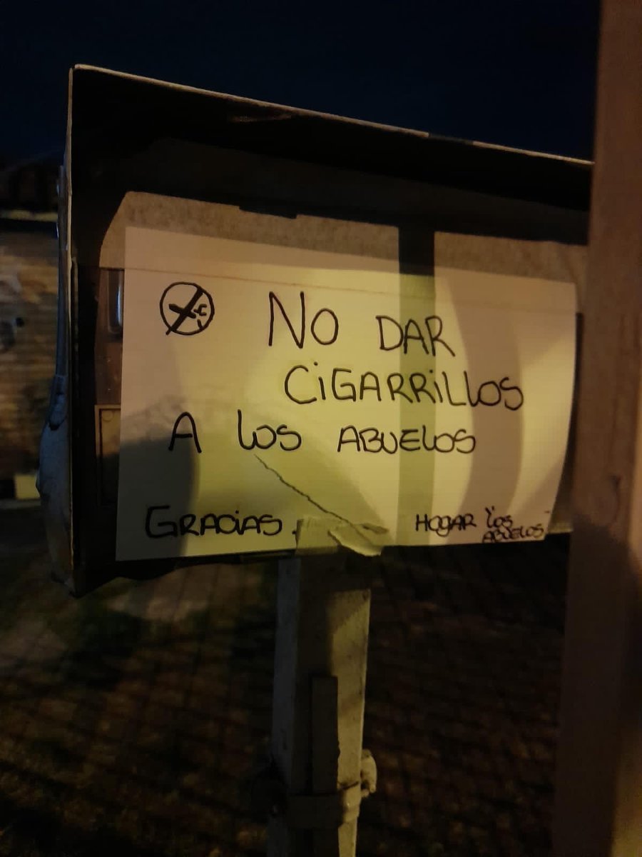 walkingconurban's tweet photo. Yo era el rey de este lugar
Aunque muy bien no lo conocía
Me habían dicho que atrás del mar
El pueblo entero pedía comida
No los oí, qué vil razón
Les molestaba su barriga
Yo era su rey, así lo dijo
Dios, yo era el amor, la luz divina https://t.co/iwHg3BLVd9