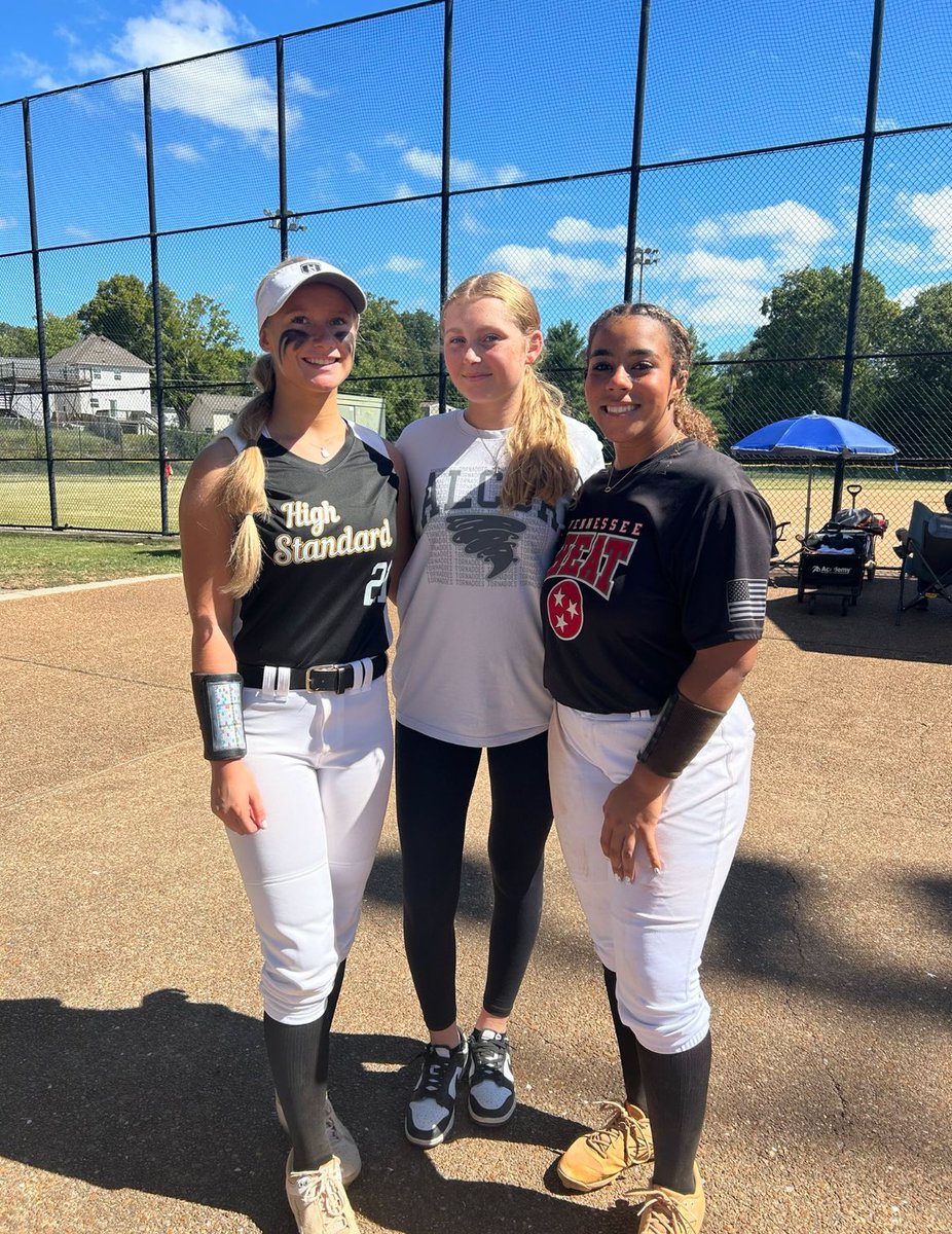 GraysonB2027's tweet photo. Had a great weekend at Big Orange Invitational!! Got to play against some of my high school teammates and hit my first Grand Slam to win us the game! @alcoa_softball @TNHeatTroutt @StephSayne @MarcWeekly @sfbailey03 @CoachVUCONN @coachmegsmith @CoachBallMalone https://t.co/8Y2QkJp2XI