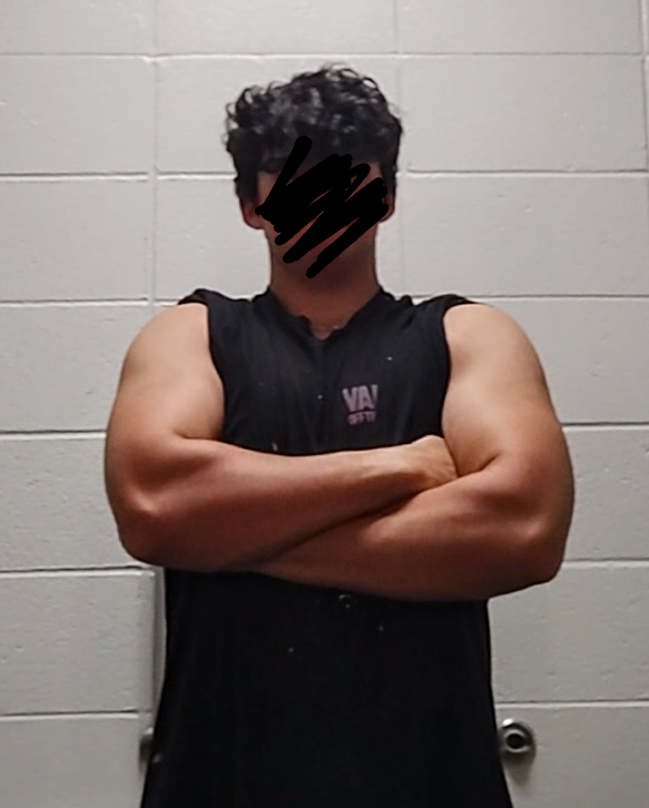 From before I ever touched a sport to now, cant wait to cut once this football season is over. Crazy how my arms are like 3 times the size now...