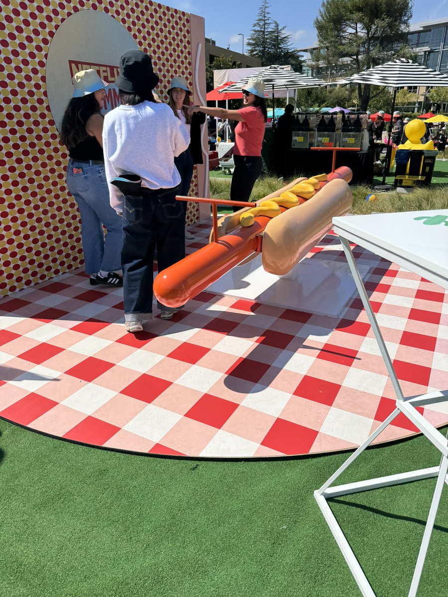 Ali Smets tweet media