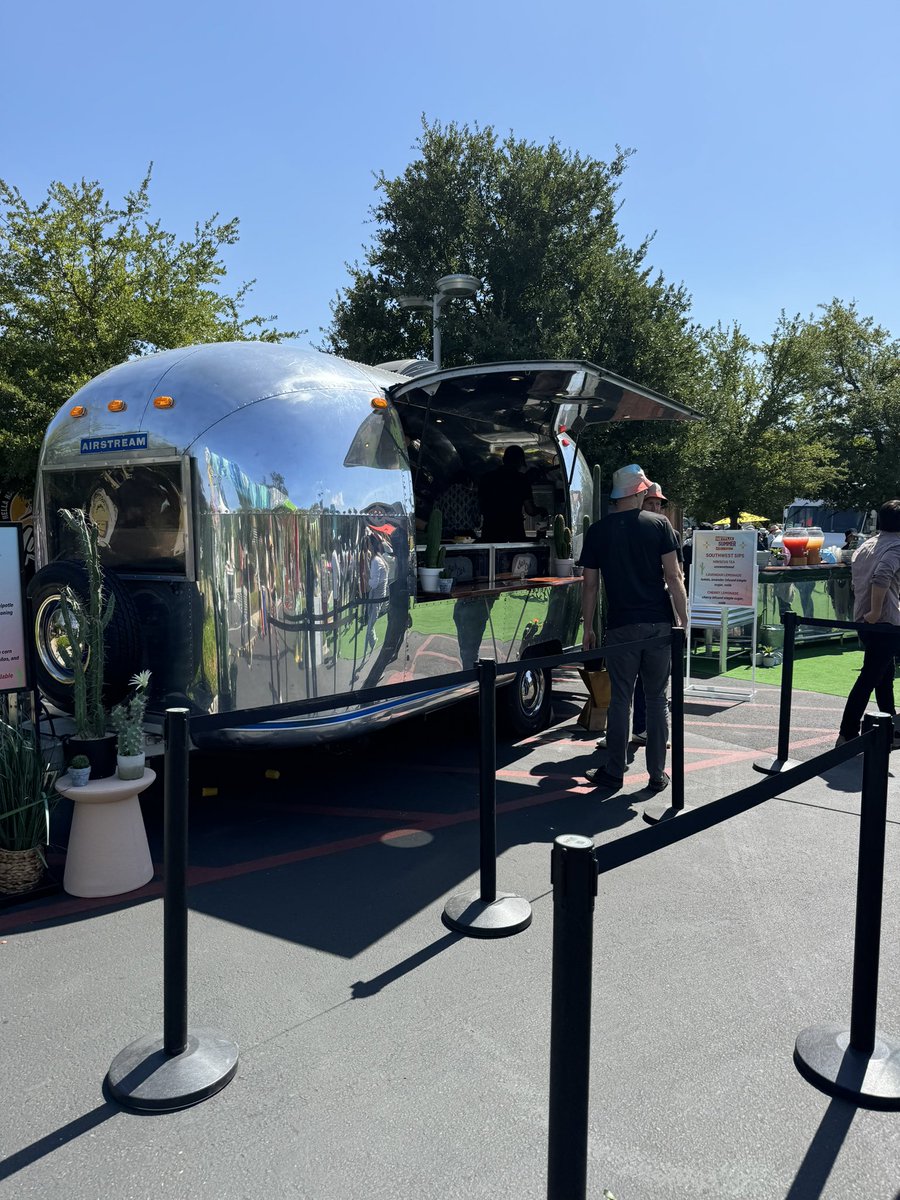 Ali Smets tweet media