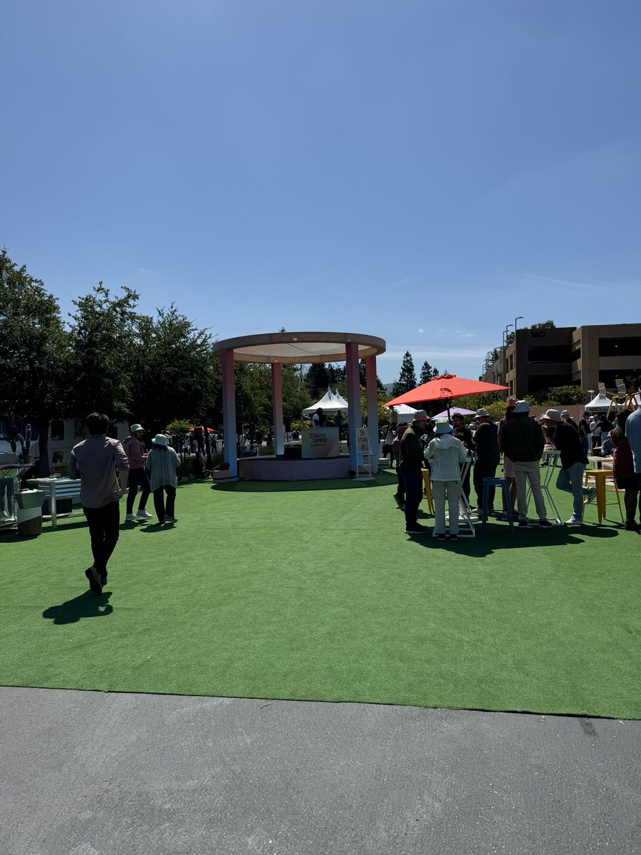 Ali Smets tweet media