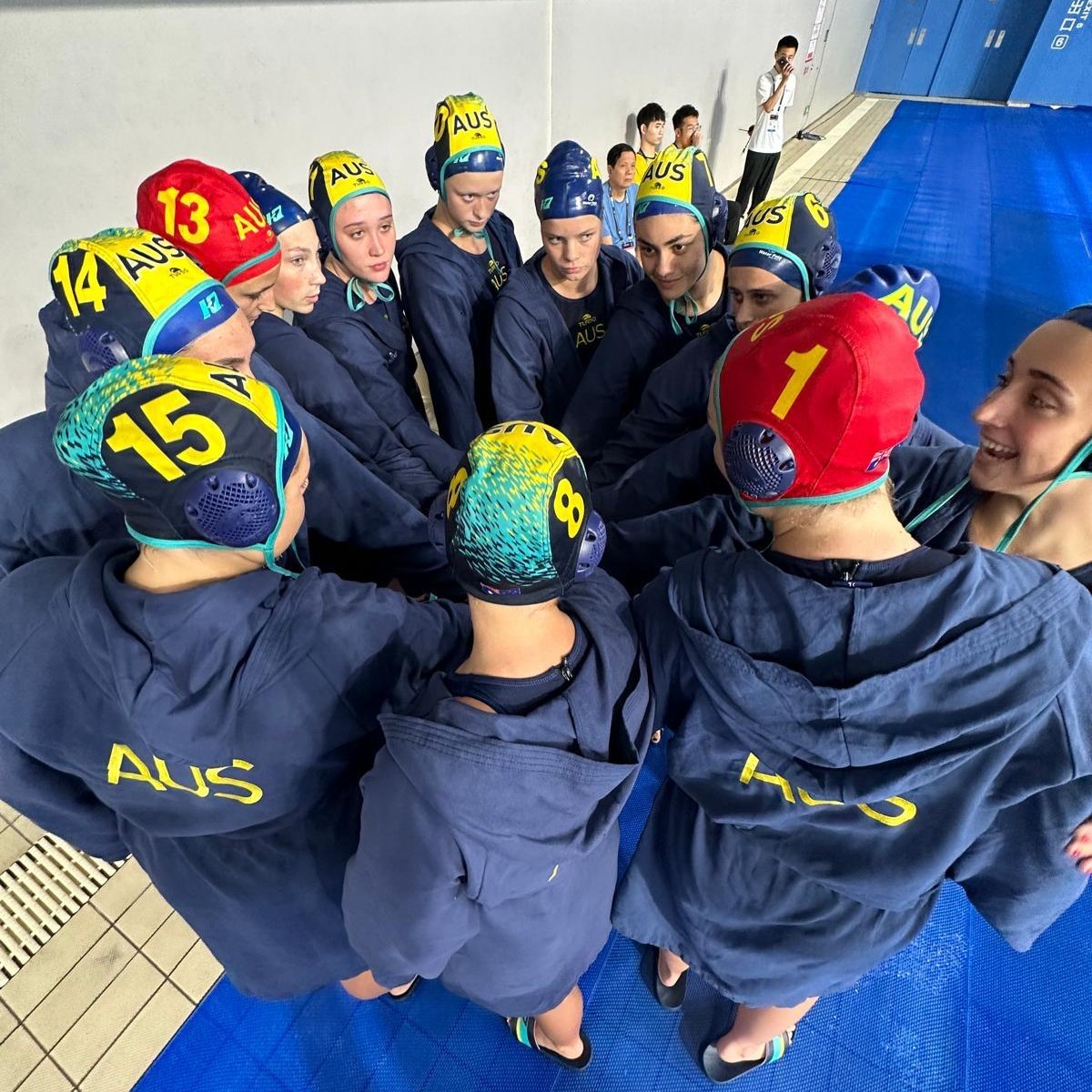 Water Polo Australia (@waterpoloaus) on Twitter photo A tough loss for our #Aussies against USA overnight at the <a href="/WorldAquatics/">World Aquatics</a> Women's U18 Water Polo Championships.
Next up... Hungary 💪
🇦🇺 Australia v Hungary 🇭🇺
🗓️ Wednesday 18 September
⏰ 7:30pm AEST
📺 Tune in LIVE on #WorldAquatics Youtube
youtube.com/watch?v=0FOVOh… A tough loss for our #Aussies against USA overnight at the <a href="/WorldAquatics/">World Aquatics</a> Women's U18 Water Polo Championships.
Next up... Hungary 💪
🇦🇺 Australia v Hungary 🇭🇺
🗓️ Wednesday 18 September
⏰ 7:30pm AEST
📺 Tune in LIVE on #WorldAquatics Youtube
youtube.com/watch?v=0FOVOh…
