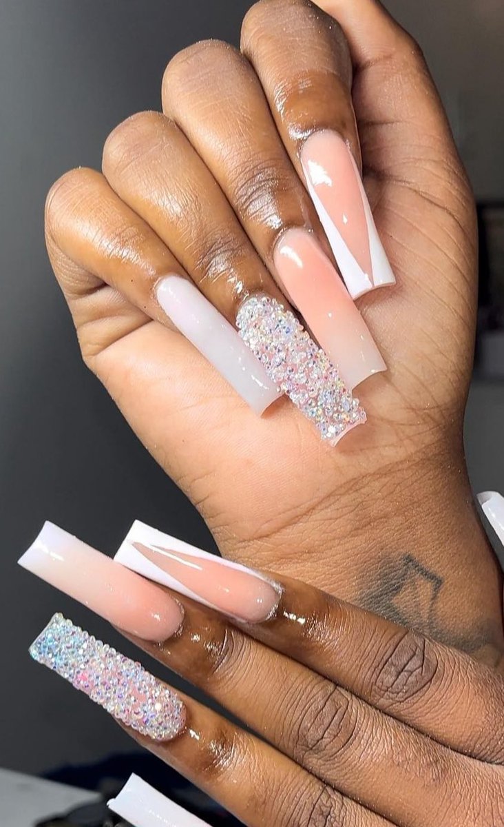 devyn_broyles's tweet photo. Hi!🤍 I’m Devy B, 18 Y/0 travel Nail tech from Michigan. I am now accepting clients in Atlanta for Oct 24th-26th. ☺️  Located at Angels Lux salon / 190 Pryor street Atlanta Georgia.3 mins from GSU ⭐️
Thanks for taking the time to read. I absolutely look forward to servicing you🤗 https://t.co/ds3xsxy9Ju