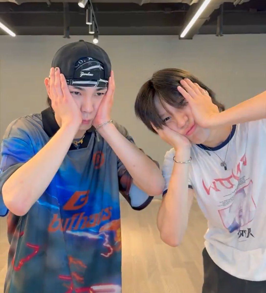coolasmp3's tweet photo. expanding my collection of healing silly taekey https://t.co/UP6qiwGUcz