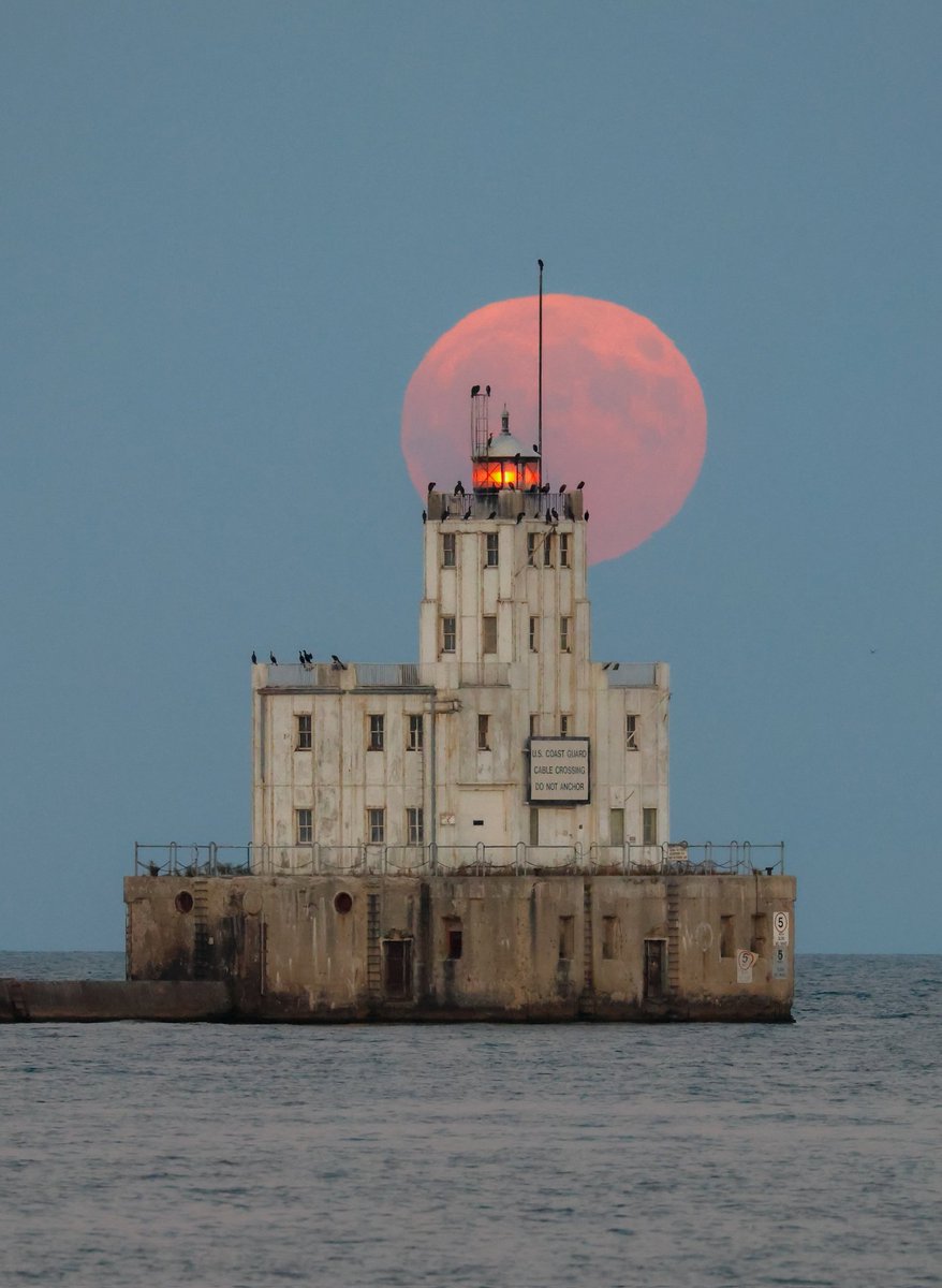 The full harvest moon? Super.
#FullMoon #Supermoon