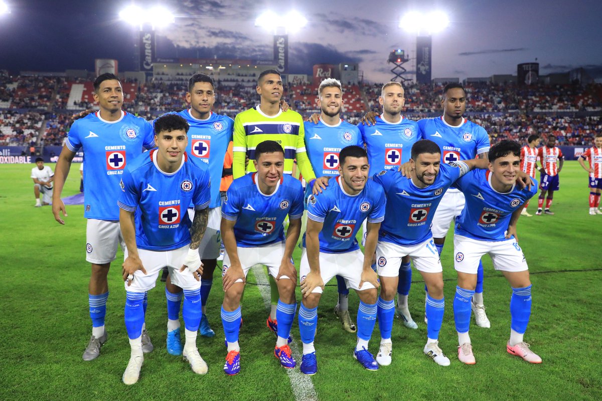 CruzAzul's tweet photo. DALE, MÁQUINAAAAAAA. 💙🚂 https://t.co/zVWMUExNoK