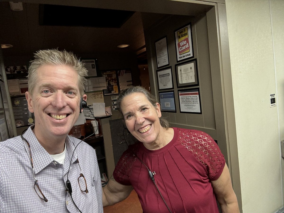 randy47919's tweet photo. Celebrating Vikki’s Validation Day! 🎉🎊👏🙌Looking forward to her making a huge impact at Romeoville!! @Kim_Mohr1 @train3rgirl @NicholasBPaxton @VignaVikki https://t.co/y8QaSzZzf3
