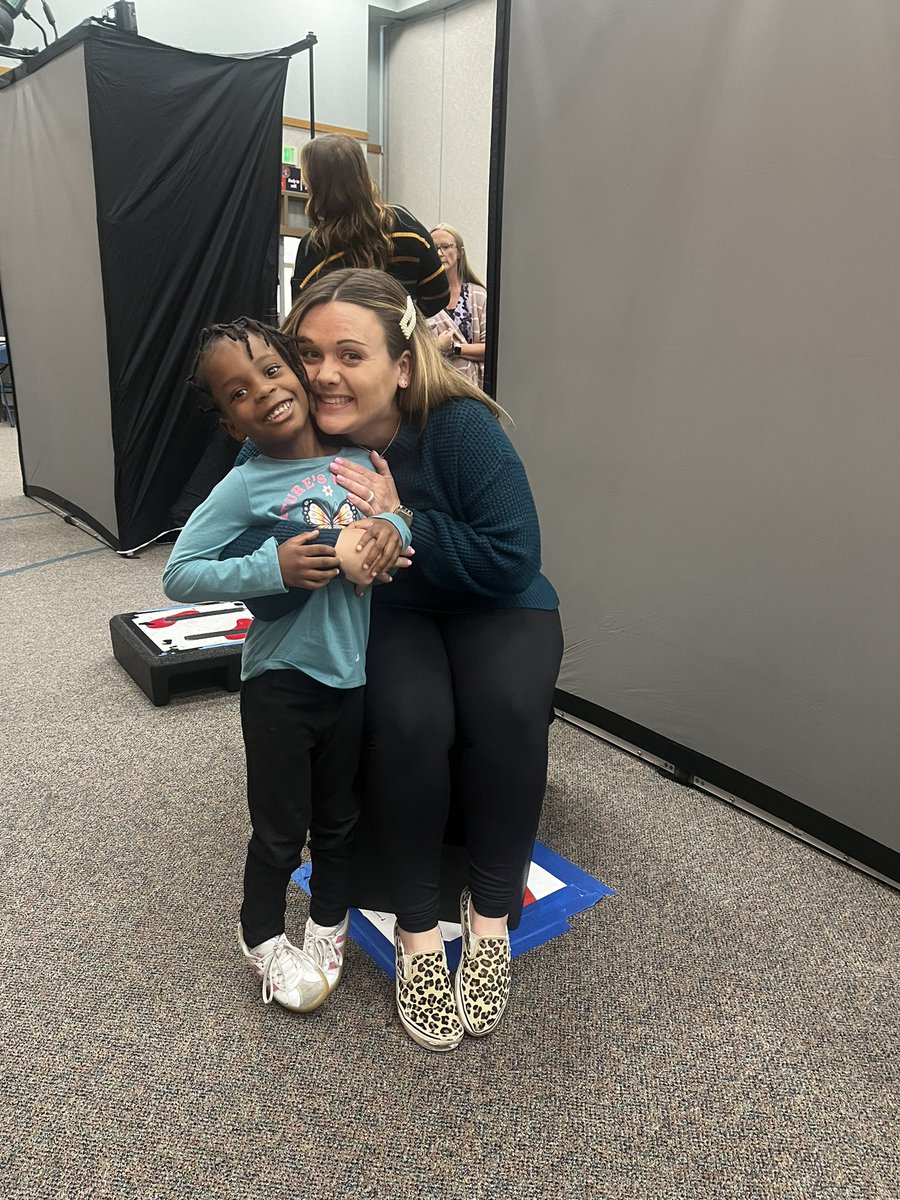 My heart is full in Kinder 🤍