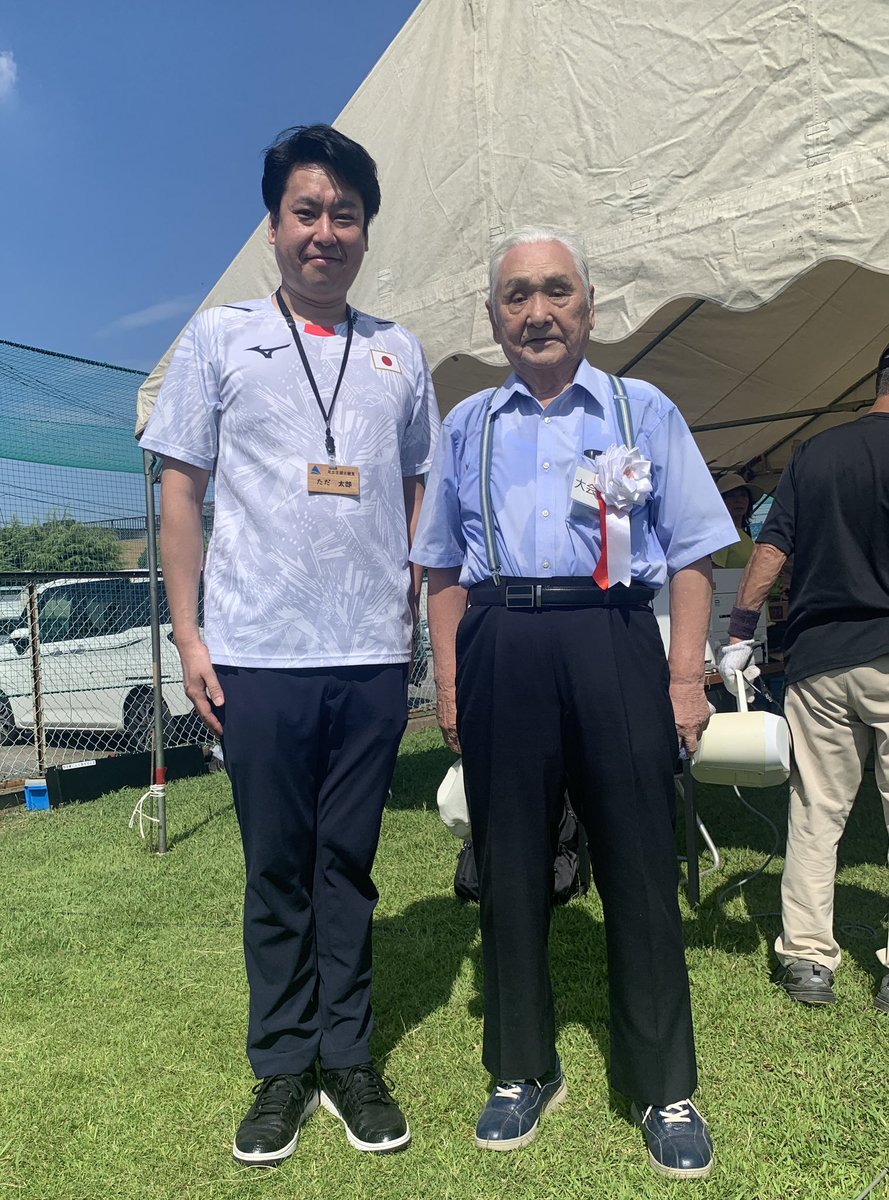 友愛クラブ連合会グラウンド・ゴルフ大会開会式。まさに炎天下の本日、みなさんお元気です。熱中症に気をつけて頑張って下さい! #足立区 #足立区 ...