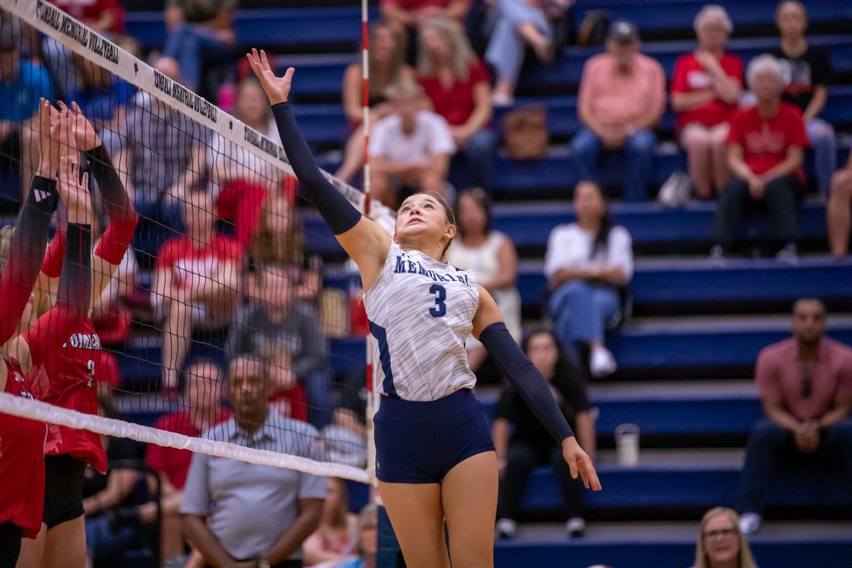 KeiraSkyPierce's tweet image. ANOTHER BIG WIN TONIGHT against Tomball High, winning in 3 sets, 25-23, 25-16, 25-23🔥Another sweep🧹continuing our undefeated sweeping streak in district play 5-0! Let’s go TEAM!
.
#setter #classof2026 #tmhs #tomballisd #tmhsathletics #tomballtexas #volleyballgirls #hskylinetw