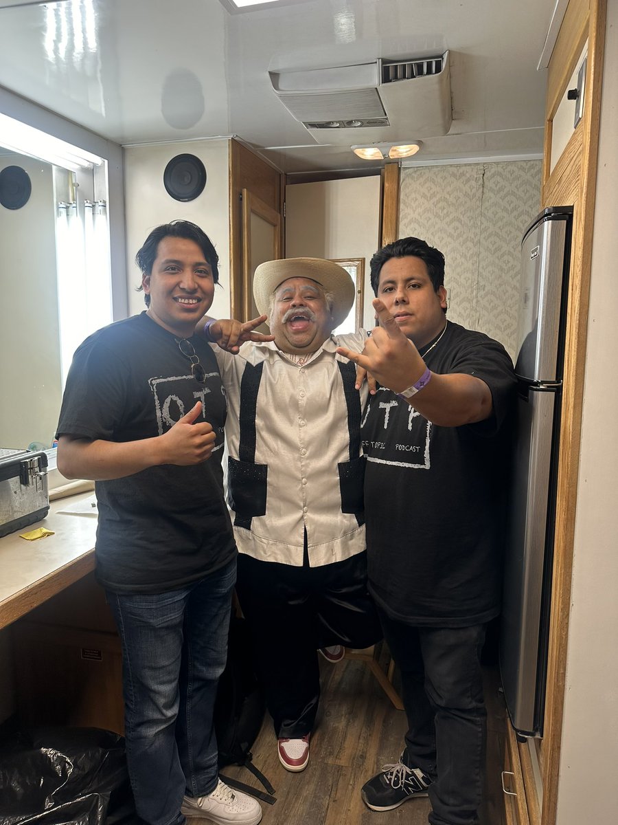 #DonCheto interview coming right up #Radio #Podcast #OffTopicPodcast 🎙️