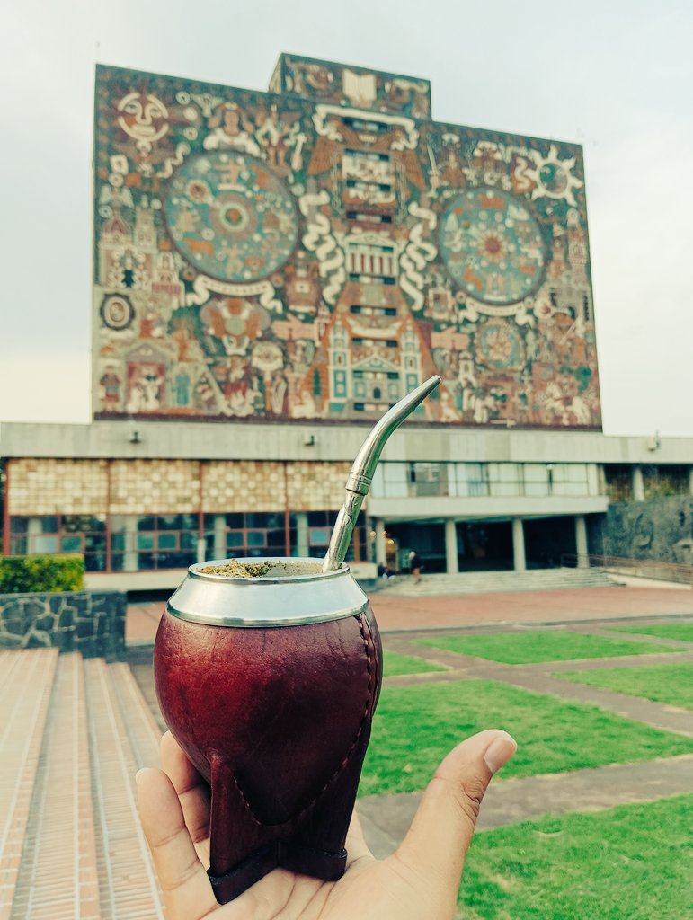 El cambio de paradigmas, entre Ptolomeo y Copérnico .