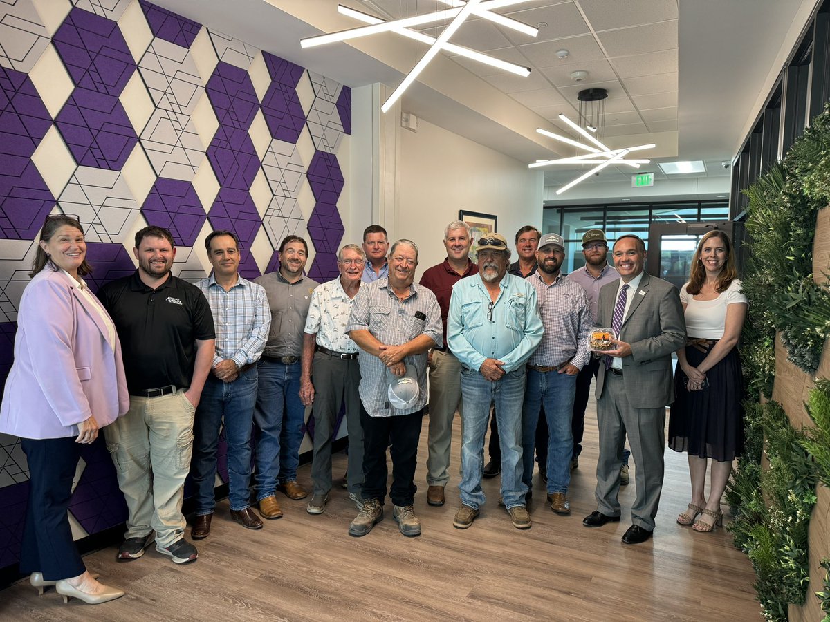 TarletonPrez's tweet photo. Delighted to host The Texas Pecan Growers Association (TPGA) at our Research and Economic Development building tonight. Our newly launched Texas Pecan Innovation Center will significantly enhance pecan research and production! https://t.co/fWd3GlPTgN