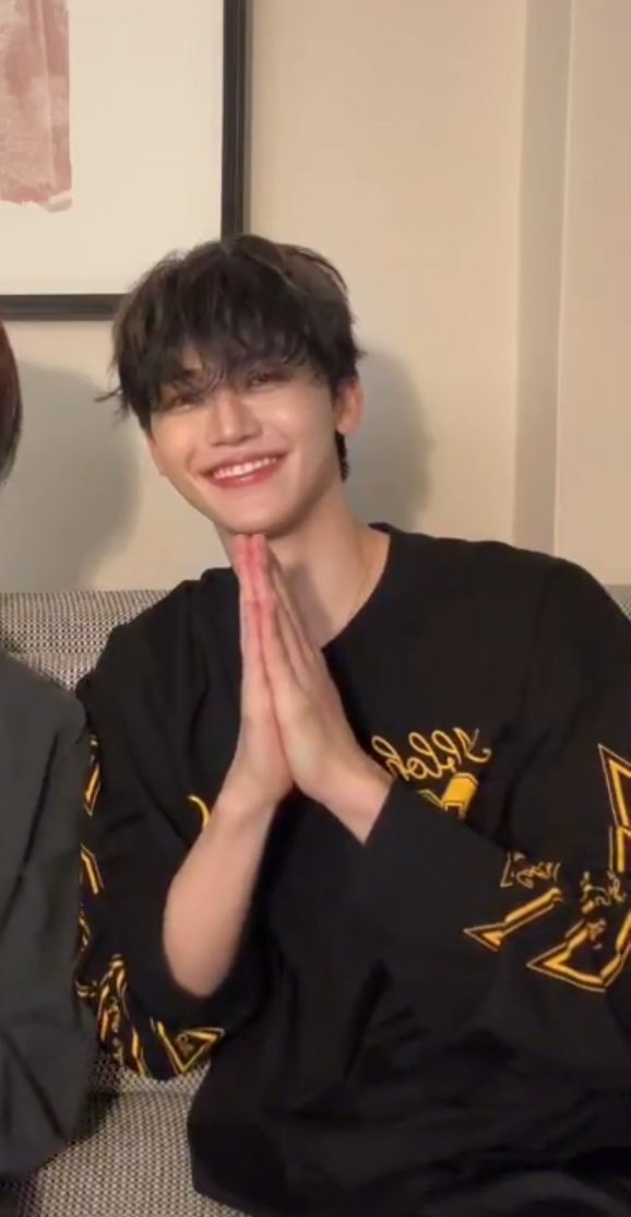 พี่ หล่อ ㅜㅜㅜㅜㅜㅜㅜㅜㅜㅜㅠㅠㅠㅠ