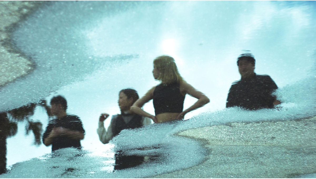 junaso's tweet photo. 新世代のシューゲイザー、ドリームポップ、エモ、ポストロック系をテーマに、MoritaSaki in the pool、Moon In June、Beachside talks、yardlandsの4組を昨日一昨日と紹介しました！どのバンドもとってもいいのでぜひ聴いてみてください。リプ欄にそれぞれのポストを貼っておきます。 https://t.co/PDB35J0JGa