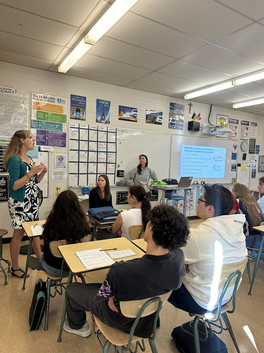 millerfrimm's tweet photo. Merci Estelle & l’équipe pour votre présentation des programmes académiques offerts à l’Université de Regina! #Frimm @MillerCHS @LaCiteSK https://t.co/J4WARU2Gts