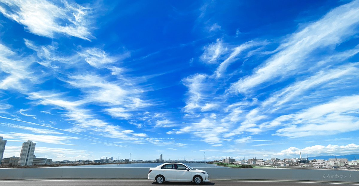 kurokawa405's tweet image. THE
  BLUE ☁️

#photoghraphy #iPhone11pro