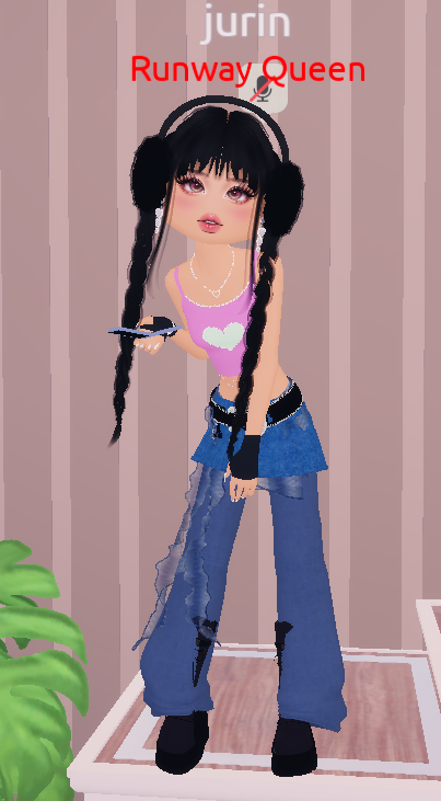 velvtfae's tweet photo. dressed as hanni for the kpop theme and got 2nd 🤠 #DRESSTOIMPRESS https://t.co/jM1DeqVhyO