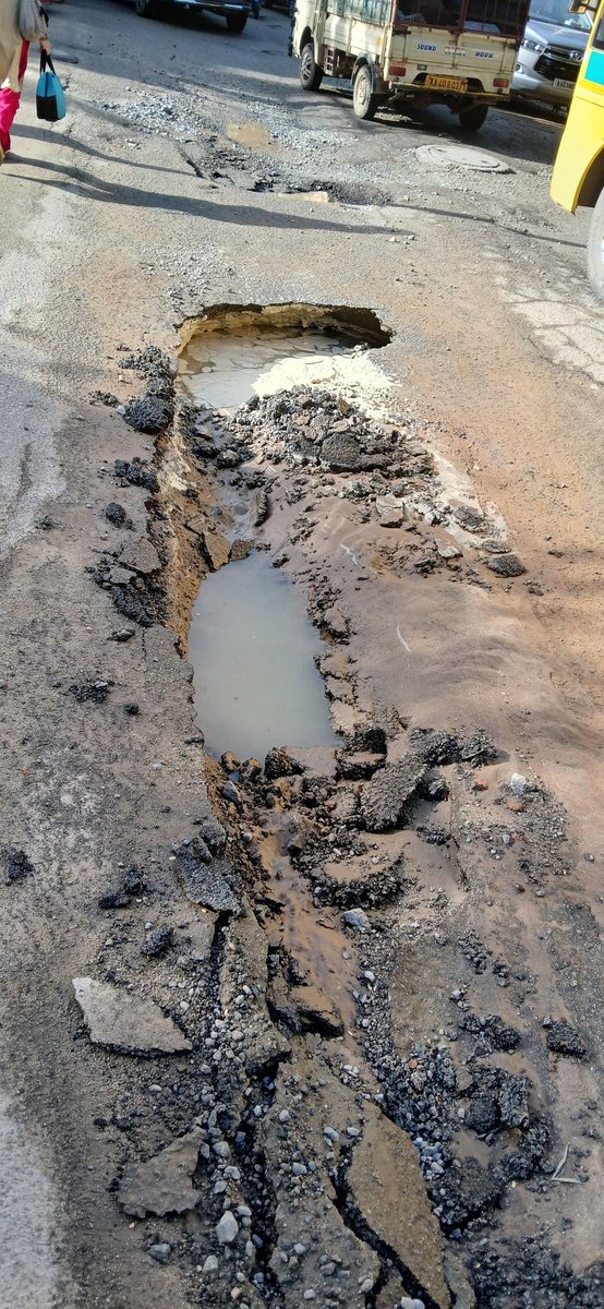 IamKameshJ's tweet photo. @chairmanbwssb @bbmpcommr @BBMPSWMSplComm @Bbmpcares on the name of development, cavery 5th phase, this is what residents of 'vibgyor school road Thubarahlli' are grtting... great job sir https://t.co/3DWuU7T9ot