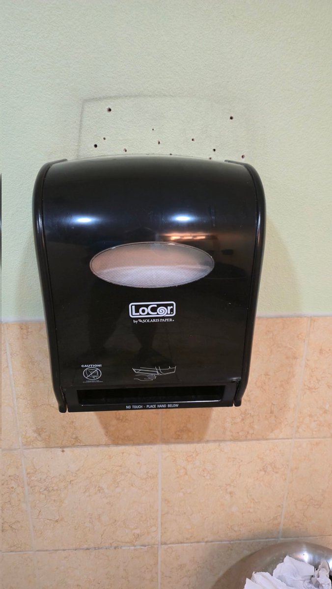 DrewMakesStuff's tweet photo. Should I be concerned about the number of towel dispensers this restaurant has gone through? https://t.co/gweREivdY4
