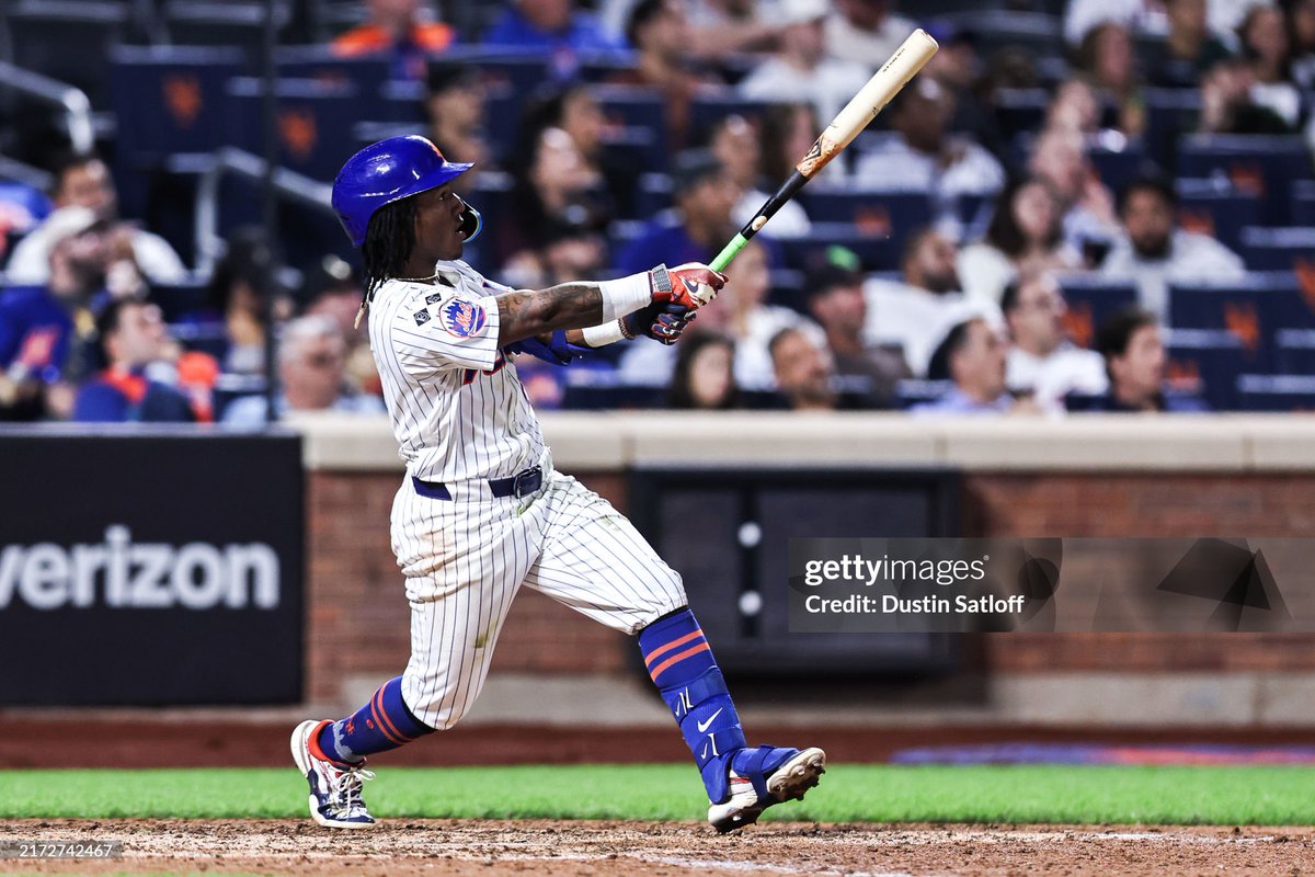 GettySport's tweet image. Luisangel Acuña of the New York Mets hits his first career home run during the eighth inning against the Washington Nationals as the Mets Win 10 - 1 at Citi Field.  📷:  Dustin Satloff