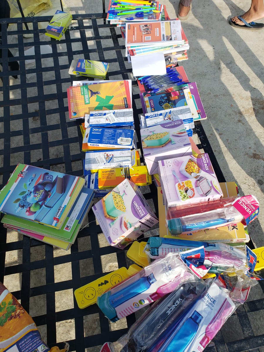 helpdeprived's tweet image. Today we have provided geometry boxes, note books, water bottles, tiffin boxes and pen pencils to 48 children. Thankyou so much  everyone for generous support. 

Togather, we are empowering young minds with the tools they need to Learn and grow.