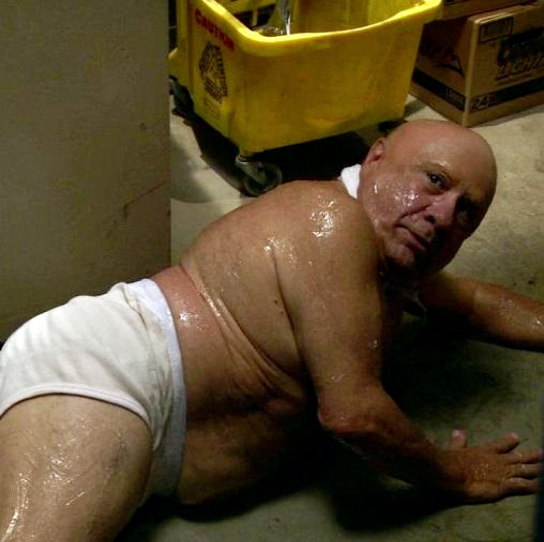 #JeffBezos "presenting" at #PDiddy "White party" #Satire #Lube #DannyDevito #IASIP