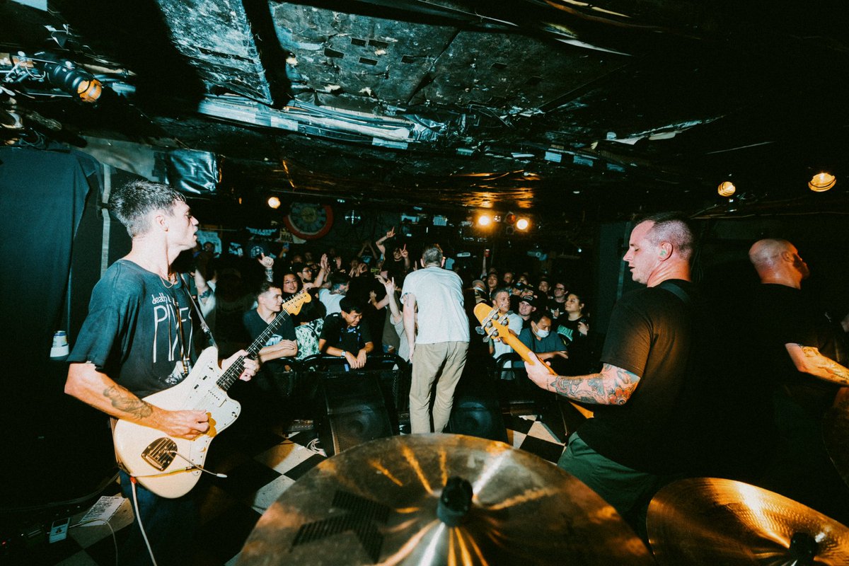 Slide 2 Me - streaming now on <a href="/AppleMusic/">Apple Music</a> 

music.apple.com/ca/album/slide…

<a href="/purenoiserecs/">Pure Noise Records</a>