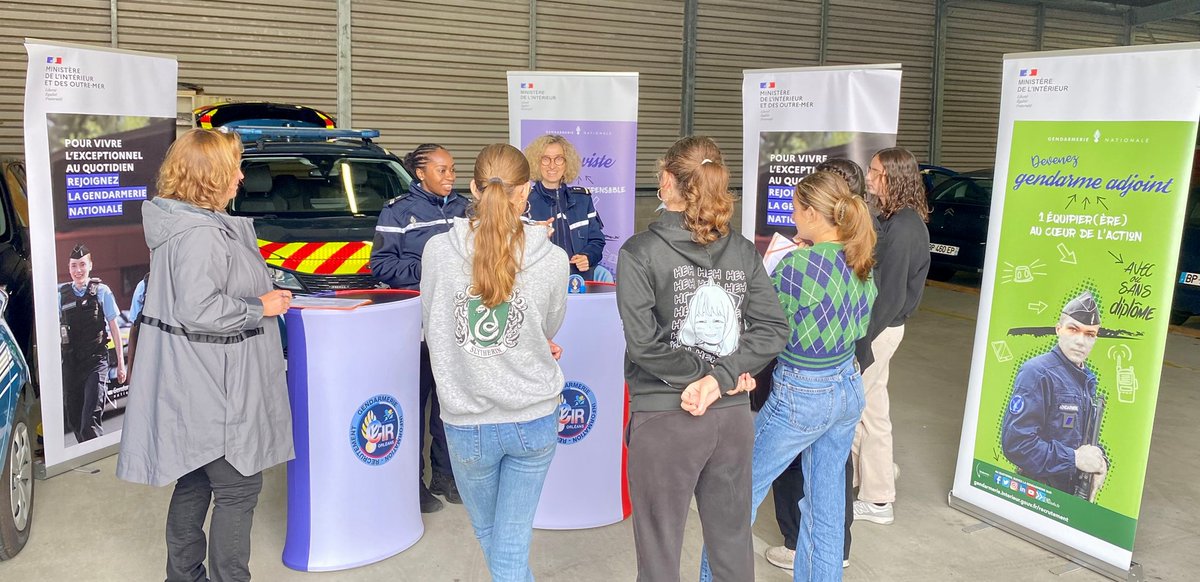 Sciences à l'École (@sciences_ecole) on Twitter photo Rencontre avec les gendarmes de la CIC45, de l’EDSR, du PSIG et du CIR <a href="/Gendarmerie_045/">Gendarmerie du Loiret</a> pour les collégiens de la classe « EXPERTS à l’École » à Chécy <a href="/ac_orleanstours/">Académie d'Orléans-Tours</a> !⤵️
sciencesalecole.org/rencontre-avec…
<a href="/Gendarmerie/">Gendarmerie nationale</a> <a href="/GendarmeriePjgn/">🇫🇷 PJGN</a> <a href="/education_gouv/">Ministère Éducation nationale</a> <a href="/sup_recherche/">Ministère Enseignement supérieur et Recherche</a> <a href="/Obs_Paris/">Observatoire de Paris | PSL</a> <a href="/Casden_BP/">CASDEN</a> Rencontre avec les gendarmes de la CIC45, de l’EDSR, du PSIG et du CIR <a href="/Gendarmerie_045/">Gendarmerie du Loiret</a> pour les collégiens de la classe « EXPERTS à l’École » à Chécy <a href="/ac_orleanstours/">Académie d'Orléans-Tours</a> !⤵️
sciencesalecole.org/rencontre-avec…
<a href="/Gendarmerie/">Gendarmerie nationale</a> <a href="/GendarmeriePjgn/">🇫🇷 PJGN</a> <a href="/education_gouv/">Ministère Éducation nationale</a> <a href="/sup_recherche/">Ministère Enseignement supérieur et Recherche</a> <a href="/Obs_Paris/">Observatoire de Paris | PSL</a> <a href="/Casden_BP/">CASDEN</a>