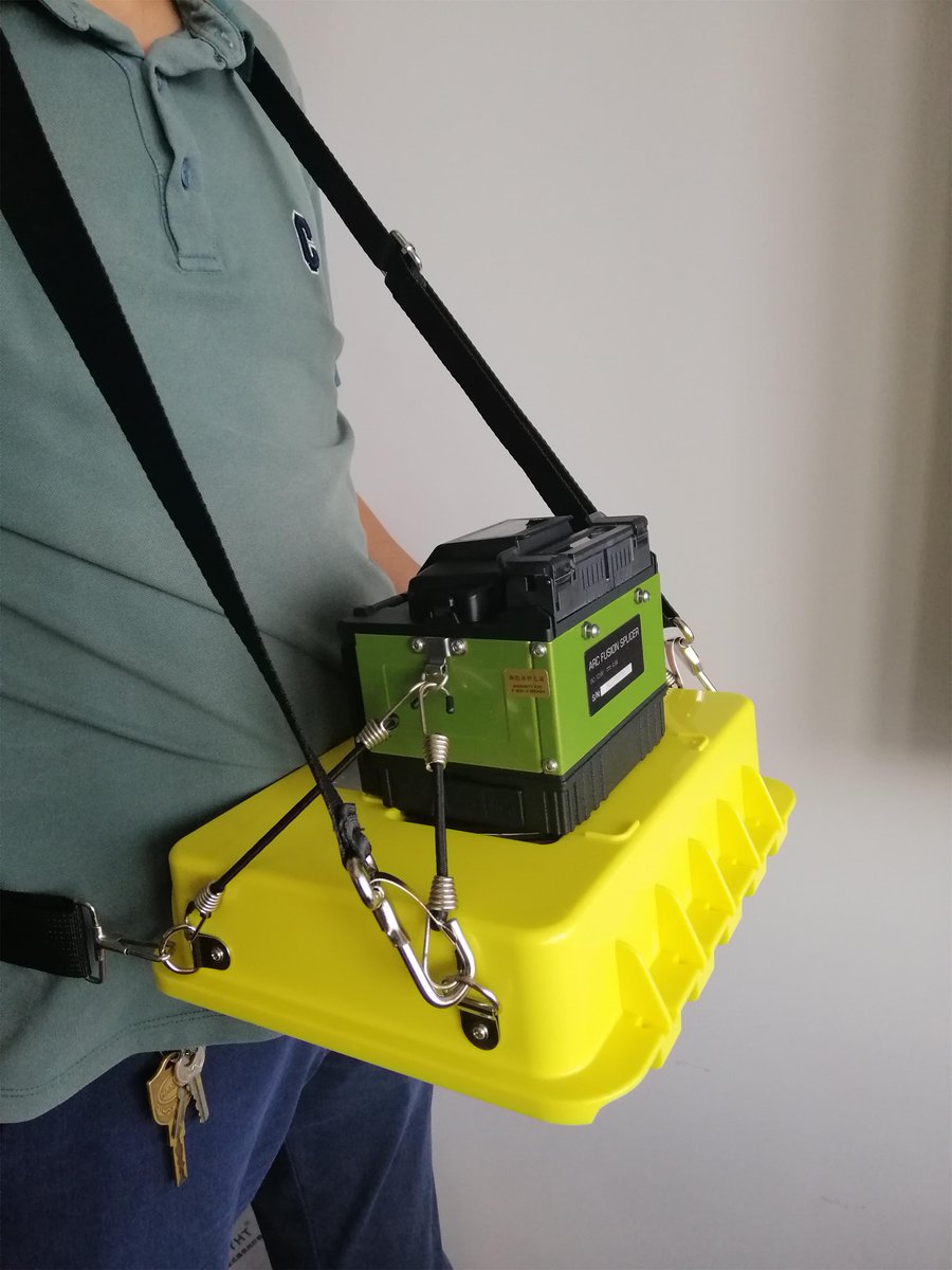 FanLaura3's tweet photo. Light and premium quality fusion splicer SC1
Contact for the price details
#FTTH #Fusionsplicer #Fiberoptic https://t.co/tcg5eK3HvK