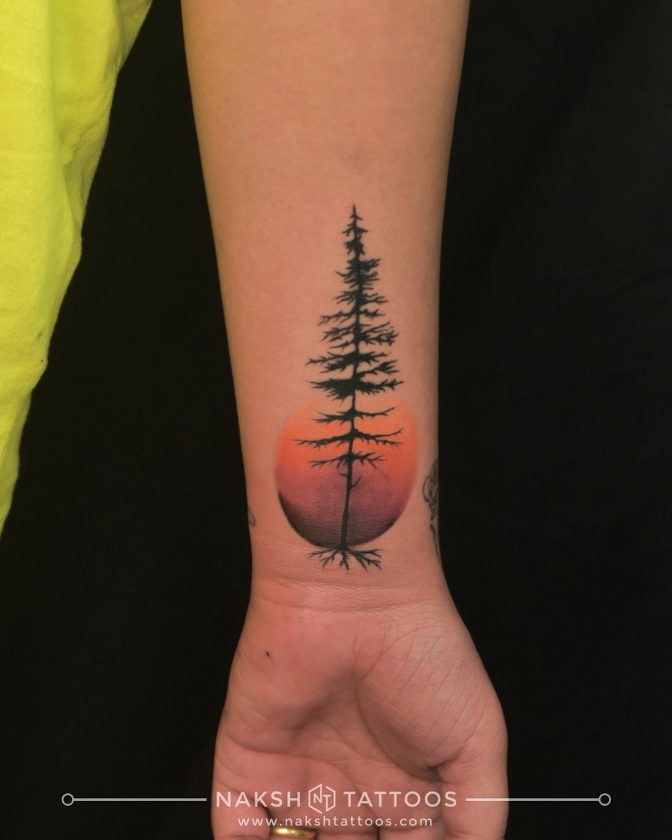 TattoosNaksh's tweet photo. Small designs often convey the most profound messages. ✨

To secure your spot, hit us up at 9676751440 or 9052270001
For additional info, check out: https://t.co/zngA0CAAha

#nakshtattoos #nakshtattoostudio #nakshtattoosindia
#MinimalTattoos #TattooInspiration #LessIsMore https://t.co/fuYcS1mgqA
