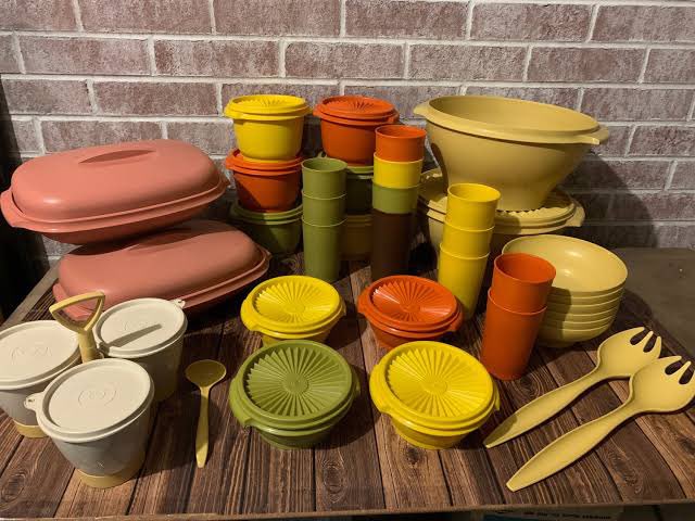 the_iceman7's tweet photo. 🧵 **Thread: The Fall of Tupperware – How the Iconic Brand Ended Up in Bankruptcy**

1/ **What happened?** 🤯
Tupperware, once a household name, filed for bankruptcy after struggling for years to stay relevant in a rapidly changing market. A brand synonymous with airtight containers & home parties, it couldn’t keep up with shifting consumer habits.

2/ **A 75-Year-Old Legacy** 🏠
Founded in 1946, Tupperware was more than just containers. It was a cultural icon, with the famous "Tupperware Parties" empowering women in the 50s and 60s. So, how did a brand with such a strong foundation collapse?

3/ **When Did It Start Going Wrong?** 📉
Tupperware's decline didn't happen overnight. The trouble started in the 2000s, as the brand failed to adapt to e-commerce trends and changing consumer behavior. While competitors embraced online sales, Tupperware clung to its old distribution model.

4/ **Missed E-Commerce Opportunity** 💻
While brands like Rubbermaid & Pyrex shifted online, Tupperware stuck to direct sales & in-person parties—a strategy that began to feel outdated in the digital age. The pandemic only accelerated this decline as in-person gatherings halted.

5/ **Financial Troubles** 💸
The company started showing signs of financial distress as early as 2019, reporting declining revenues and mounting debt. By 2023, it was clear that Tupperware was in serious trouble, with its stock dropping by over 90% from its peak.

6/ **What Led to Bankruptcy?** 🚨
The final nail in the coffin was its inability to secure new financing. With shrinking cash reserves and ballooning debt, the company had no choice but to file for bankruptcy protection. Years of mismanagement & lack of innovation had caught up.

7/ **Could It Have Been Avoided?** 🤔
Perhaps. Had Tupperware embraced digital transformation, leaned into eco-friendly trends, and rebranded to younger consumers, it might have stayed afloat. Instead, its legacy became its burden.

8/ **What’s Next?** 🔮
The bankruptcy doesn't necessarily mean the end of Tupperware. They may restructure, find a buyer, or pivot their strategy. But can they recover the trust and relevance they once had?

9/ **Lesson for Other Brands** 🚨
Tupperware’s downfall is a warning to legacy brands: Adapt or perish. In today’s fast-moving world, no brand is too big to fail. Stay relevant, or risk becoming history. 📉

10/ **Your Thoughts?** 💬
Do you think Tupperware will make a comeback, or is this the end of an era? What could they have done differently? Drop your thoughts in the comments! Let’s discuss. #Tupperware #Bankruptcy #BusinessLessons

---

Feel free to share your opinions, and don’t forget to follow for more business breakdowns!
Video Explainer : 
https://t.co/F8F2OtB5uB