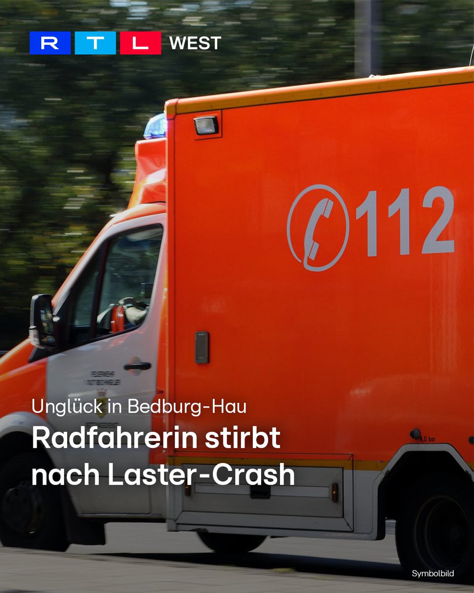 RTLWEST's tweet image. Eine Radfahrerin ist in #BedburgHau (Kreis #Kleve) von einem #Laster erfasst worden und #gestorben. Die 72-Jährige überquerte mit ihrem Pedelec eine Einmündung. Aus dieser Straße sei ein 30-Jähriger mit seinem #Lastwagen gekommen. Er sei eigentlich vorfahrtsberechtigt gewesen, so