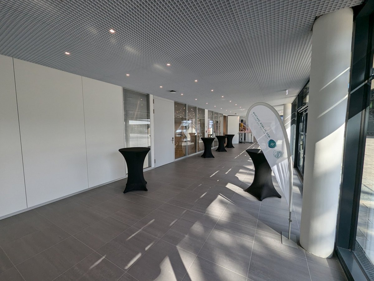 One couldn't wish for better weather for <a href="/MPZ_PhysMed/">Max-Planck-Zentrum für Physik und Medizin</a> #MPZPM Grand opening symposium in <a href="/erlangen_de/">Stadt Erlangen</a>, starts in just a couple of hours!