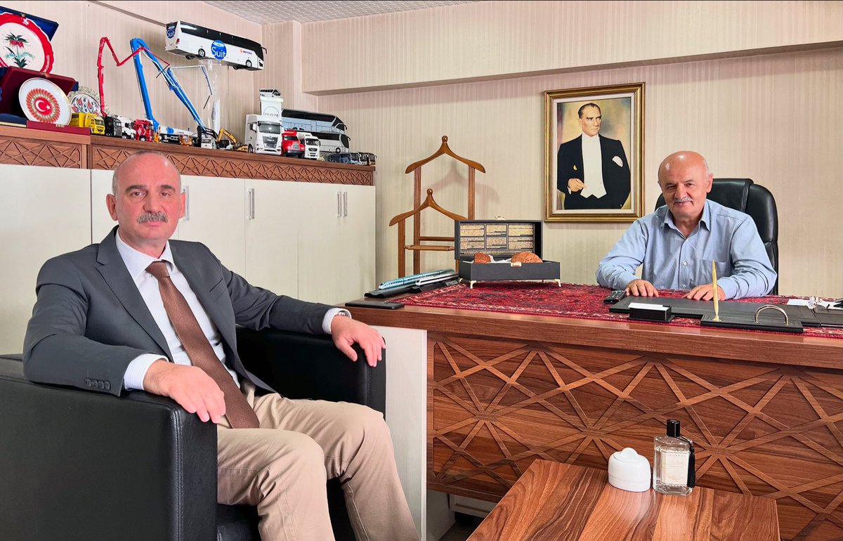 Tapu ve Kadastro Bölge Müdürü Sayın Burak Çelebi Karagöz ziyaretimize geldiler. Müdürümüze nazik ziyaretleri için Teşekkür ederim.