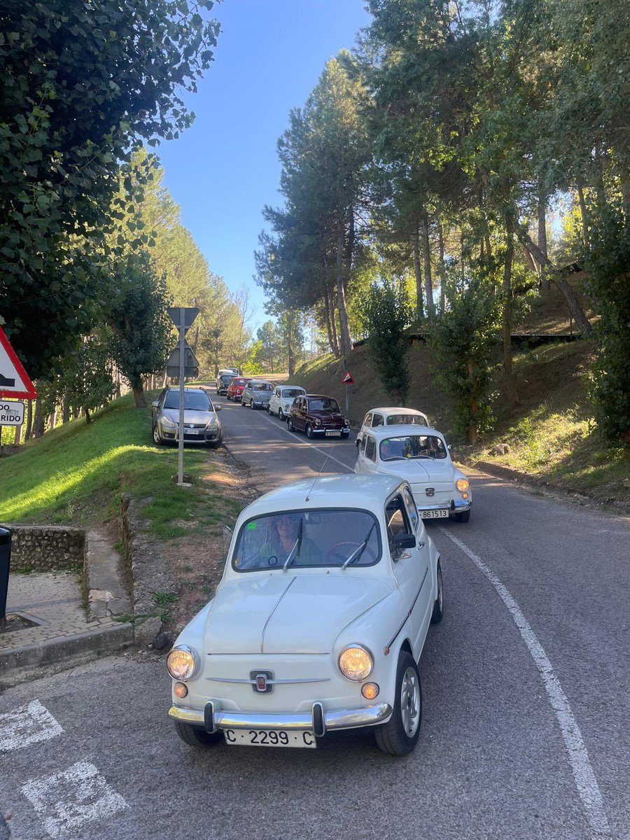 classicsmir's tweet photo. 🚗🚗🚗 Els Amics dels Clàssics de #MontcadaiReixac hem participat, per segon any consecutiu, a la ‘Sòria en 600’. 

➡️ Fantàstic cap de setmana i tornem amb el premi al club participant més nombrós. https://t.co/CGanWVBT5M
