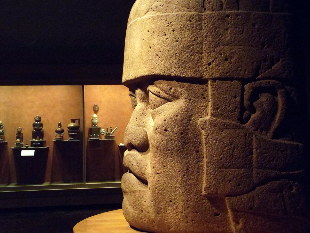 #Tula, #MonteAlbán, #LaVenta…
Puedes viajar por México visitando un solo museo.

Acompáñanos este DOMINGO 22 #SEPTIEMBRE a descubrir las salas y piezas icónicas del #MUSEO NACIONAL DE #ANTROPOLOGÍA, por sus #60Años

CUPO LIMITADO, RESERVA YA
#MNA #CDMX #México #arqueología
