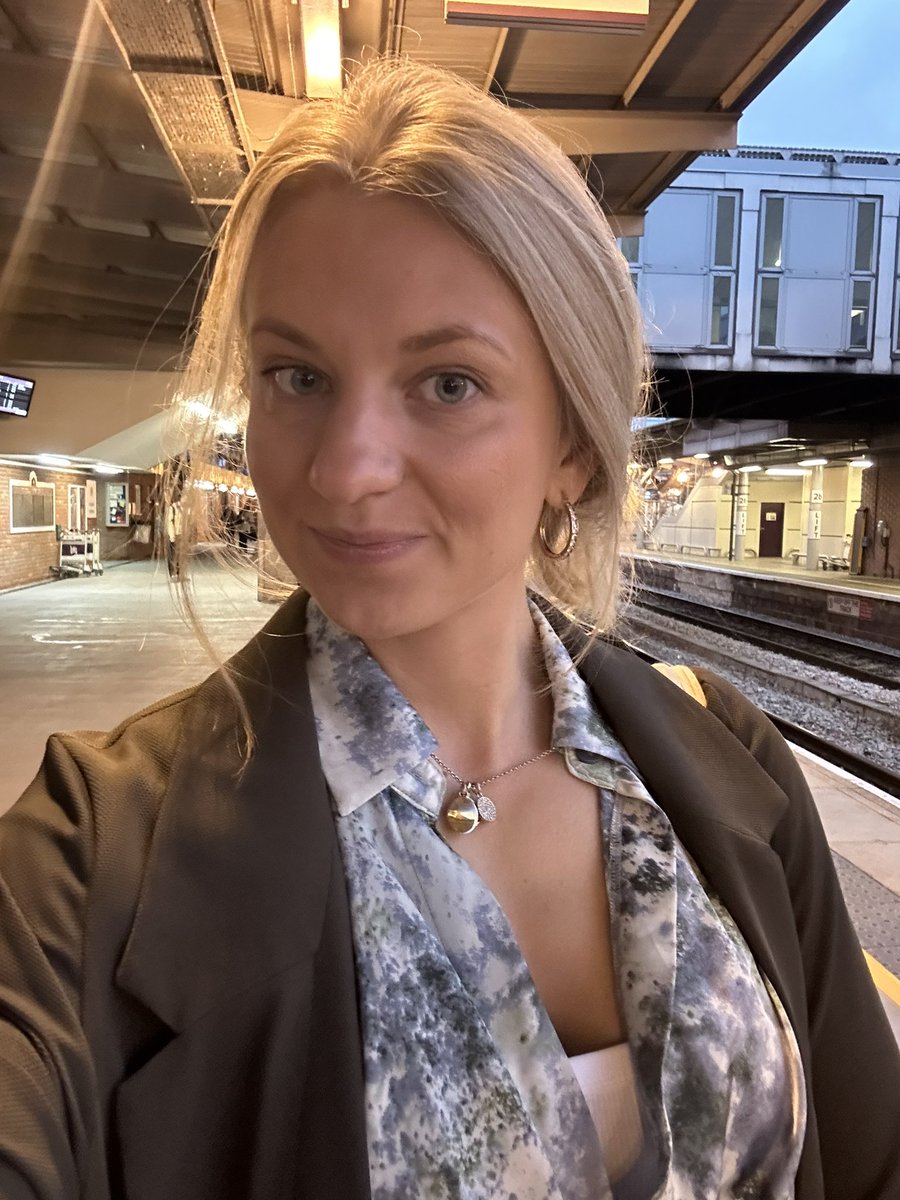 En route to Durham this morning to meet educators and document their journeys of the past year at their celebration conference day all about #curriculum with <a href="/jan_dubiel/">Jan Dubiel</a> <a href="/hempsalls/">Coram Hempsall’s</a> <a href="/DurhamCouncil/">Durham County Council</a>

#EarlyYearsCurriculum #EYFS #EarlyChildhood #EdChat #teachersoftwitter