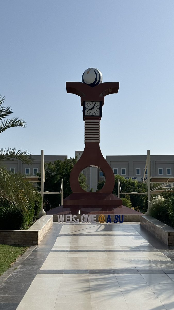 أقوى شي بجامعة السيح الكوفي شي غير كذا مافي🤚🏻.