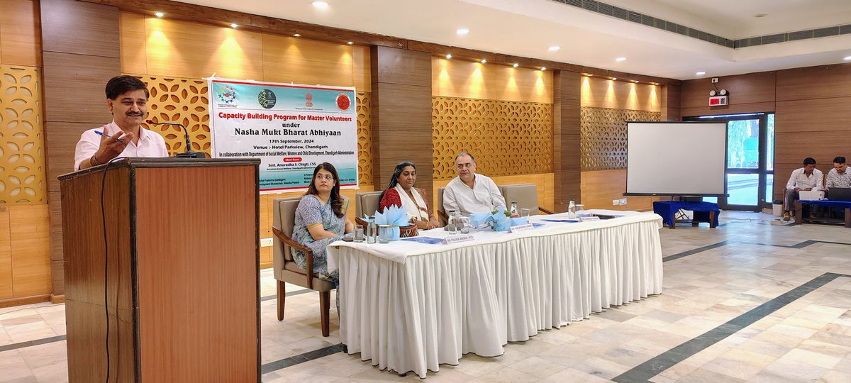Nasha Mukt Himachal Abhiyan - Official (@nashamuktuna) on Twitter photo SLCA рджреНрд╡рд╛рд░рд╛ рд╡рд╛рдбрд╛ рдХреНрд▓рдм рдЪрдВрдбреАрдЧрдврд╝ рдХреЗ рдкреНрд░рддрд┐рдирд┐рдзрд┐рдпреЛрдВ рдХреЗ рд▓рд┐рдП рдПрдХрджрд┐рд╡рд╕реАрдп рдХрд╛рд░реНрдпрд╢рд╛рд▓рд╛ рдХрд╛ рдЕрдпреЛрдЬрди рдХрд┐рдпрд╛ рдЧрдпрд╛.
рдХрд╛рд░реНрдпрд╢рд╛рд▓рд╛ рдореЗрдВ рдбрд┐рдорд╛рдВрдб рд░рд┐рдбрдХреНрд╢рди рдХреЗ рд╡рд┐рднрд┐рдиреНрди рдкрд╣рд▓реБрдУрдВ рдкрд░ рдЪрд░реНрдЪрд╛ рдХреА рдЧрдИред
<a href="/PMOIndia/">PMO India</a> <a href="/CMOFFICEHP/">CMO HIMACHAL</a> <a href="/ianuragthakur/">Anurag Thakur</a> <a href="/MSJEGOI/">Ministry of Social Justice & Empowerment, GOI</a> <a href="/NMBA_MSJE/">Nasha Mukt Bharat Abhiyaan</a> <a href="/NISD_India/">National Institute of Social Defence (NISD)</a> <a href="/NCA_UK/">National Crime Agency (NCA)</a> <a href="/IASassociation/">IAS Association</a> <a href="/TTRHimachal/">HP Traffic, Tourist & Railways Police</a> <a href="/PIBShimla/">PIB in Himachal Pradesh</a> SLCA рджреНрд╡рд╛рд░рд╛ рд╡рд╛рдбрд╛ рдХреНрд▓рдм рдЪрдВрдбреАрдЧрдврд╝ рдХреЗ рдкреНрд░рддрд┐рдирд┐рдзрд┐рдпреЛрдВ рдХреЗ рд▓рд┐рдП рдПрдХрджрд┐рд╡рд╕реАрдп рдХрд╛рд░реНрдпрд╢рд╛рд▓рд╛ рдХрд╛ рдЕрдпреЛрдЬрди рдХрд┐рдпрд╛ рдЧрдпрд╛.
рдХрд╛рд░реНрдпрд╢рд╛рд▓рд╛ рдореЗрдВ рдбрд┐рдорд╛рдВрдб рд░рд┐рдбрдХреНрд╢рди рдХреЗ рд╡рд┐рднрд┐рдиреНрди рдкрд╣рд▓реБрдУрдВ рдкрд░ рдЪрд░реНрдЪрд╛ рдХреА рдЧрдИред
<a href="/PMOIndia/">PMO India</a> <a href="/CMOFFICEHP/">CMO HIMACHAL</a> <a href="/ianuragthakur/">Anurag Thakur</a> <a href="/MSJEGOI/">Ministry of Social Justice & Empowerment, GOI</a> <a href="/NMBA_MSJE/">Nasha Mukt Bharat Abhiyaan</a> <a href="/NISD_India/">National Institute of Social Defence (NISD)</a> <a href="/NCA_UK/">National Crime Agency (NCA)</a> <a href="/IASassociation/">IAS Association</a> <a href="/TTRHimachal/">HP Traffic, Tourist & Railways Police</a> <a href="/PIBShimla/">PIB in Himachal Pradesh</a>