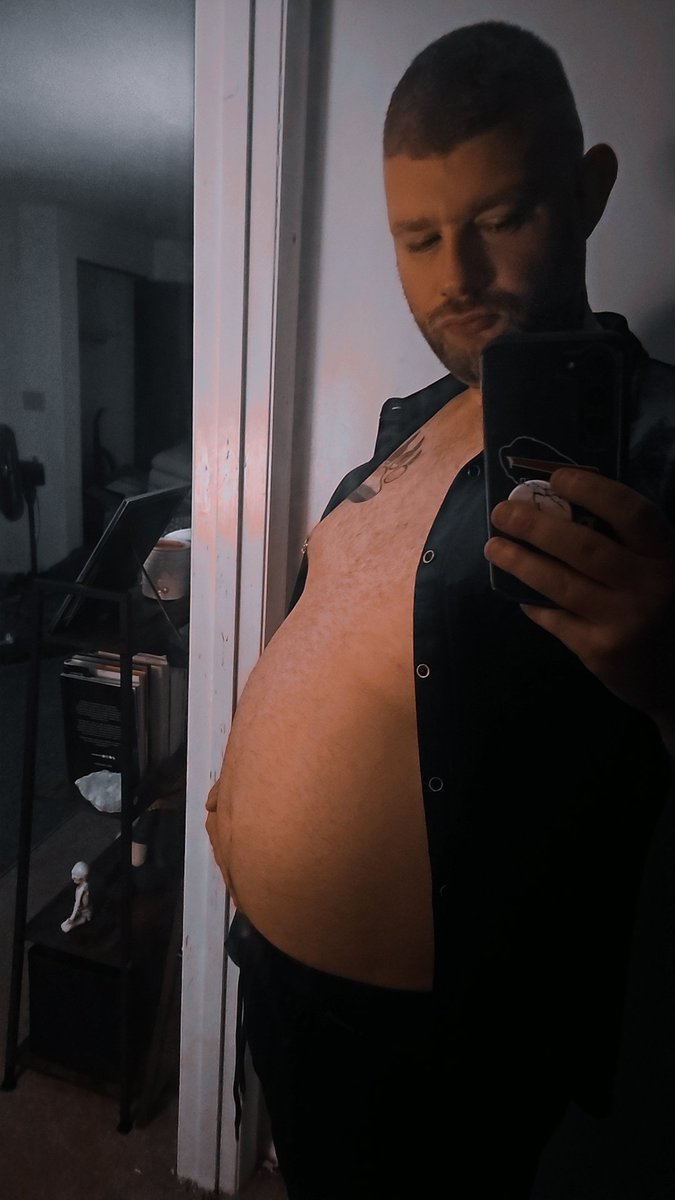 cubguy2234's tweet photo. Who wants to see more #belly #gainerbelly #gay #gaygainer https://t.co/2a3ki5ZAQI