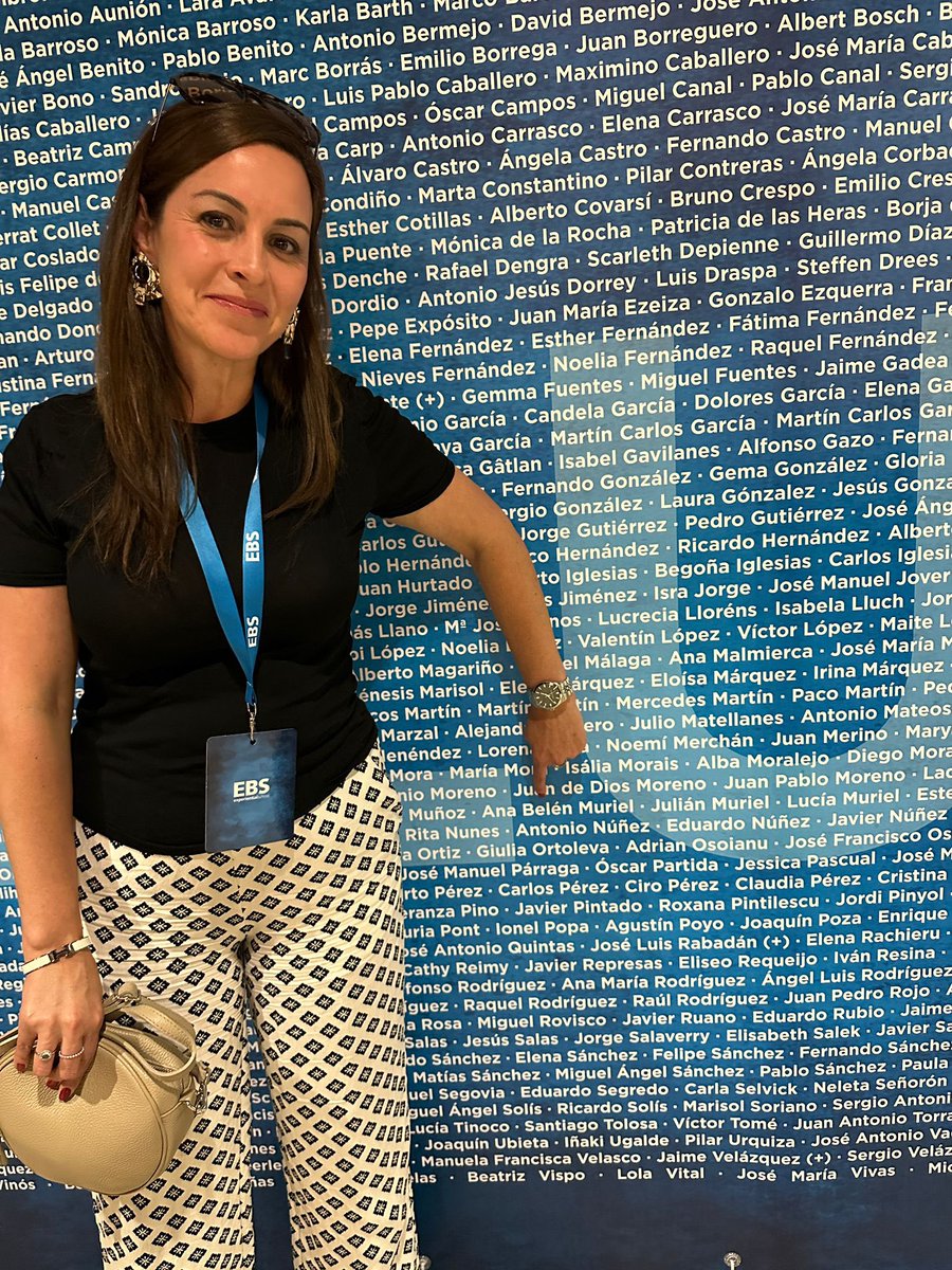 abmuriel's tweet photo. Magnífico encuentro con la familia EBS. Sinónimo de calidad, excelencia y capacidad. Resume mi mantra: Cabeza, corazón, humildad y resiliencia. Inspirador @MarioAlonsoPuig, Carlos @ongallo eres calidad, te admiro!. Que suerte tenerte en Extremadura. Felicidades! https://t.co/VWihBbzqje