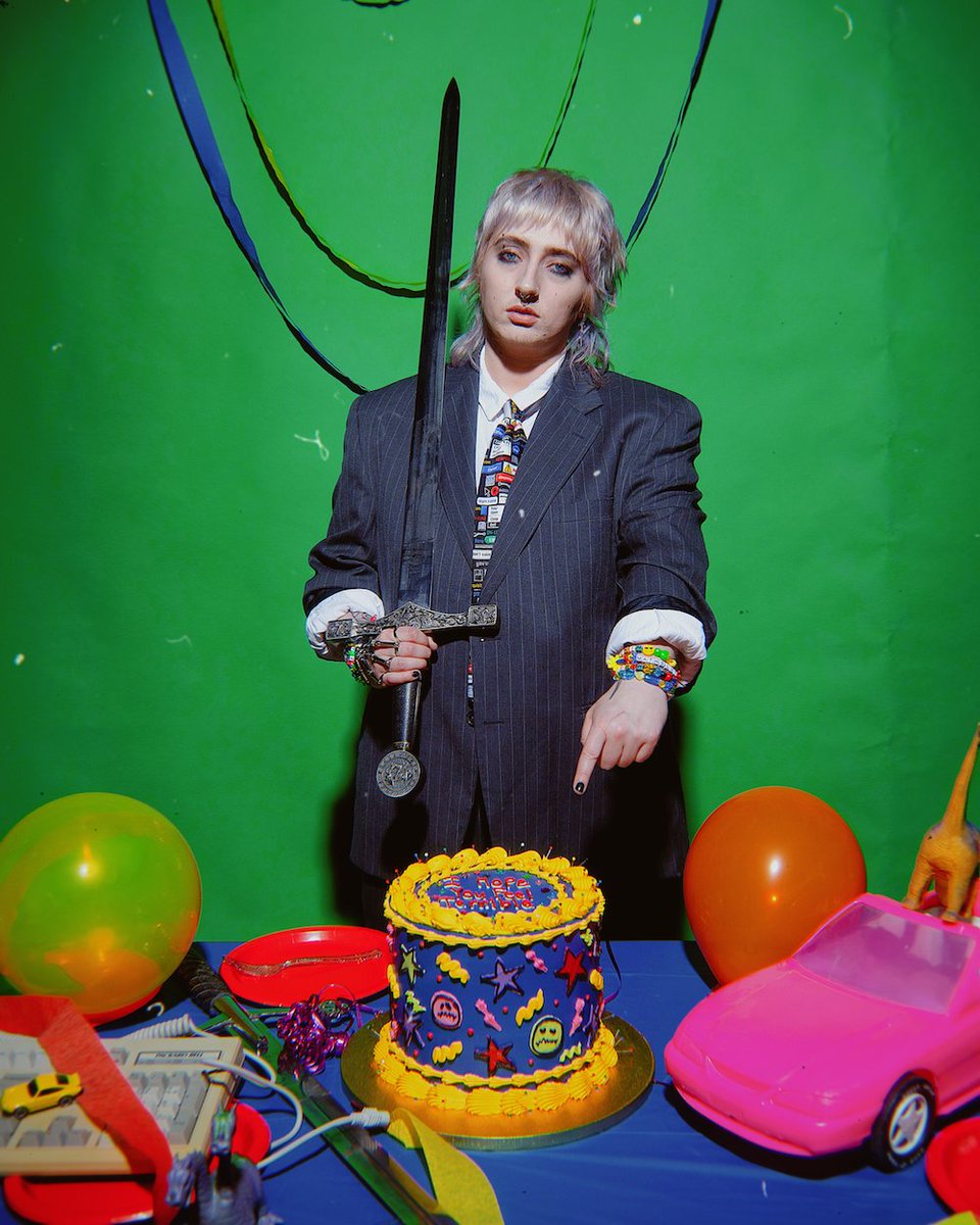 magazine_1st's tweet image. Boy Jr. – Simply Irresistible
1st3-magazine.com/boy-jr-simply-…

#GenderExpression #BoyJrMusic #IHopeYouFeelTerrible #BoyJr #LGBTQ #IndiePopRock #indieartist #Music #indierock #ILoveGettingDumped #Breakupanthems #indiepop #ArielAllenLubman #Catchytunes #DIYMusic