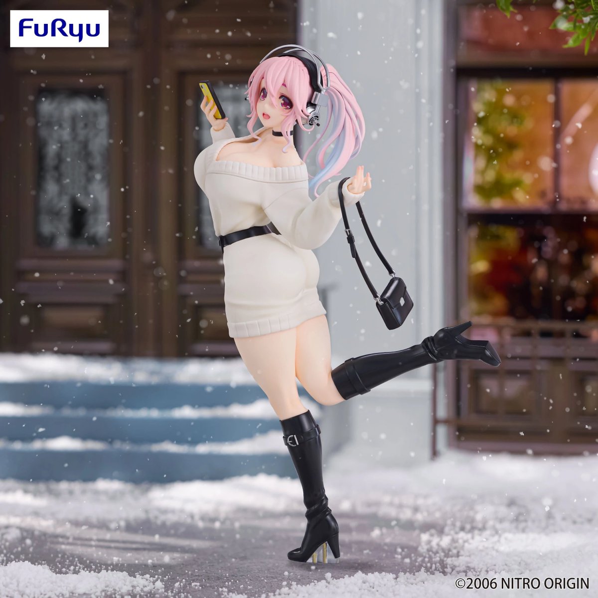 TokyoOtakuMode's tweet image. What would you winter memories with Super Sonico be?

☃️#Trio_Try_iT | #SuperSonico❄️