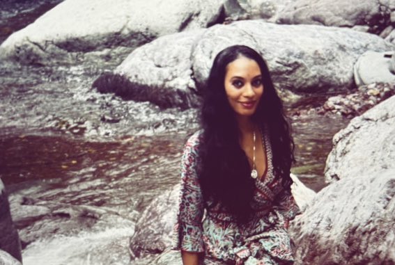 #UnboundMorningGratitude🌱 

I have always been intrigued and curious by the human experience. 
By the fact that we are here, in this moment: breathing, being, doing. Both individually, and collectively. 

And in these two crossing paths, of individual and collective journeys, we